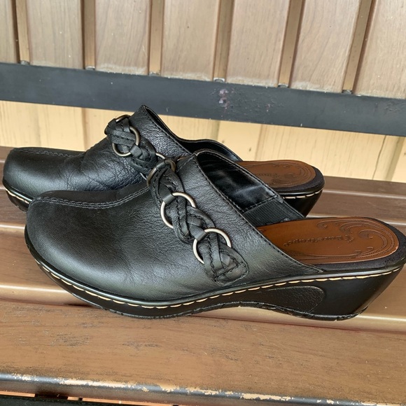 Bare Traps Quarter Black Clogs Mules-Y2K-Leather-Women’s-Size 9M-Comfort - Picture 1 of 8